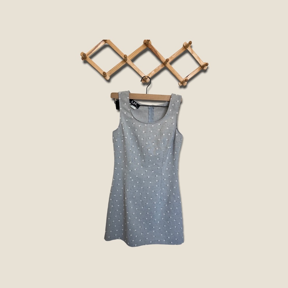 I.N San Francisco vintage dress. Grey with multiple flowers pattern.